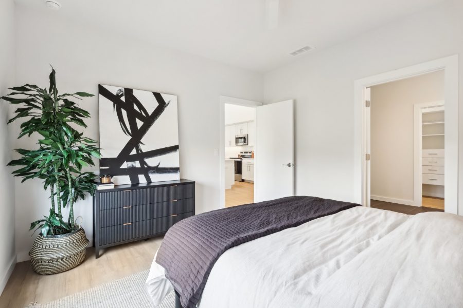 PawPaw Unit Bedroom 1, View Towar Door