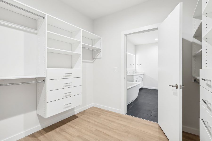 Willow Unit Walk-in Closet